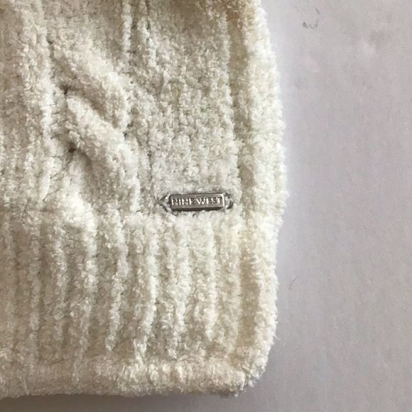 Comfy Cozy Scarf - Picture 3 of 4